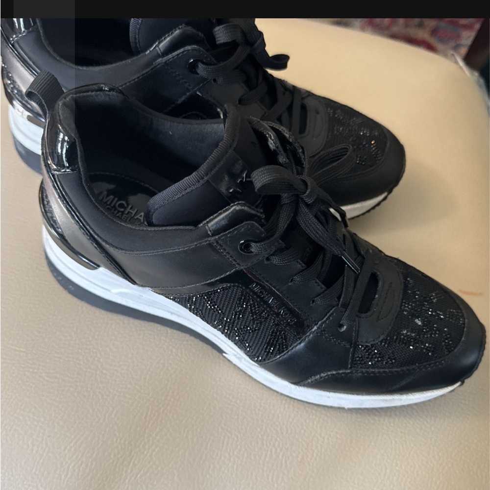 Michael kors Shoes size 7.5